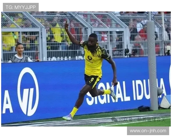 吉拉西连续建功:多特蒙德锋线核心本赛季已打入21粒联赛进球 吉拉西连续建功:多特蒙德锋线核心本赛季已打入21粒联赛进球